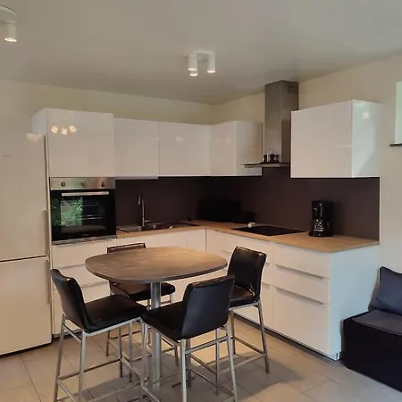 Апартаменты Dans Un Superbe Quartier Residentiel Намюр