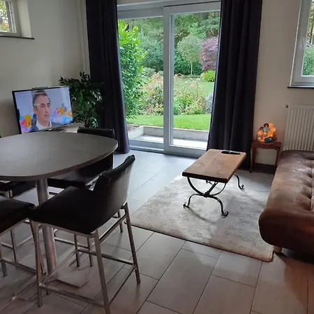 Dans Un Superbe Quartier Residentiel