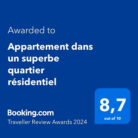 Apartment Dans Un Superbe Quartier Residentiel